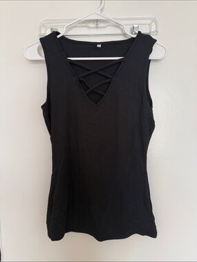 Black Crisscross V-Neck Women's Tank Top